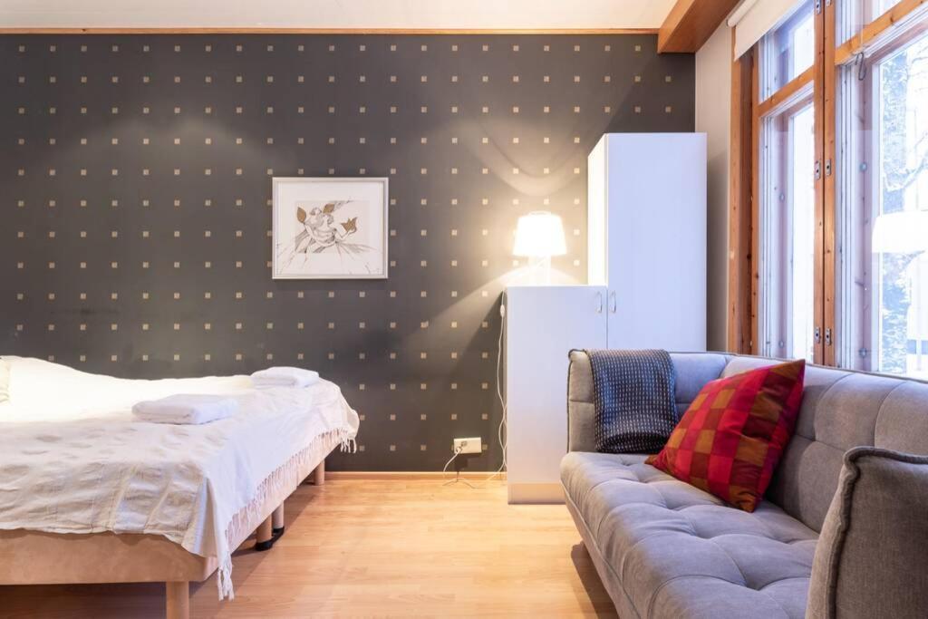 Cozy 1 Bedroom Apt And Free Parking By The Railway Station 오울루 외부 사진
